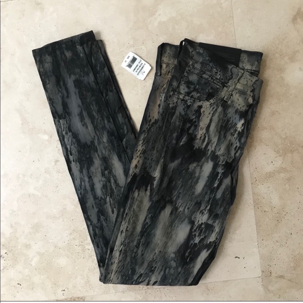 Koral Skinny Jeans